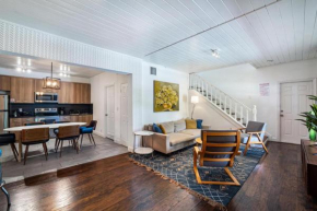 Classic West Brickell Mansion, Sleeps 15